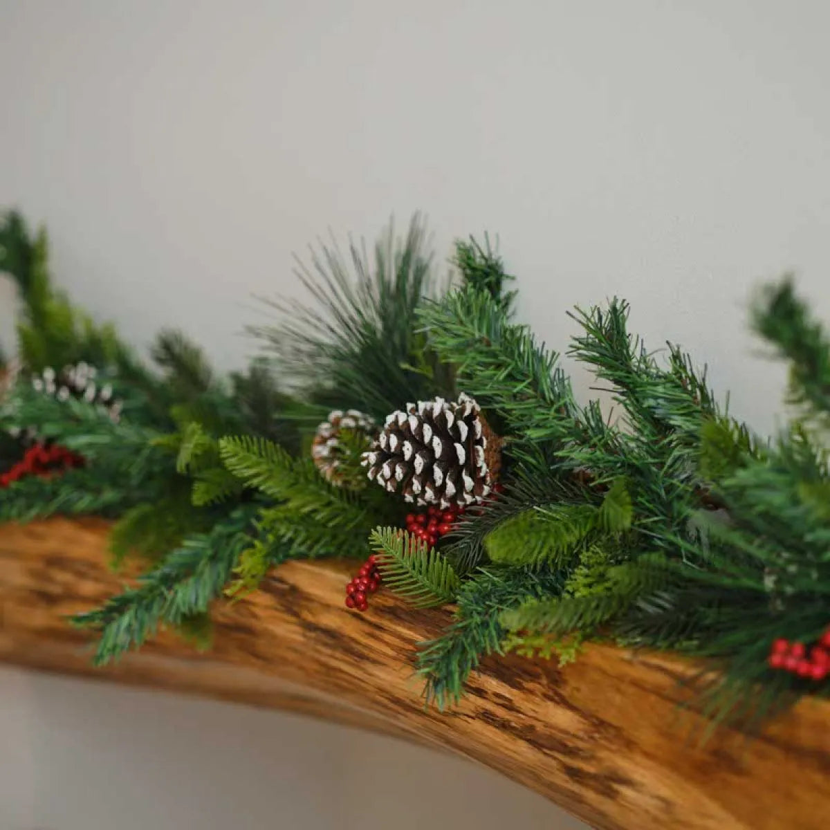 Pine Cones & Berries Foliage Garland - 1.8m